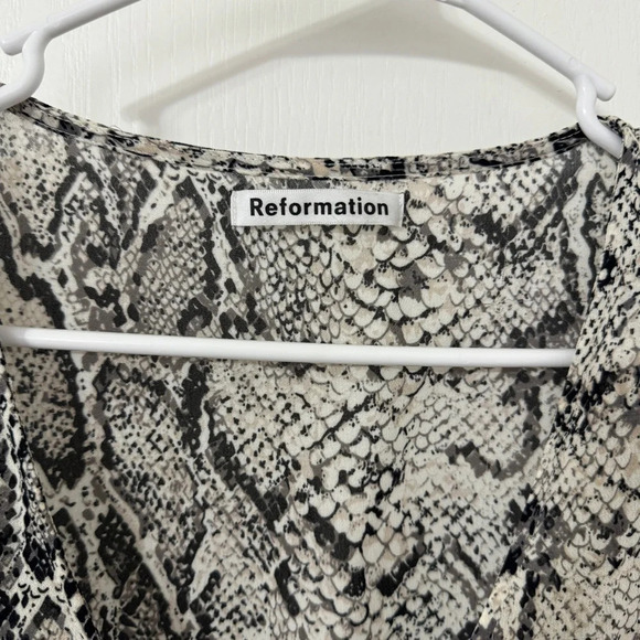 Reformation Snakeskin Button Mid Length Sleeve Top - Picture 4 of 6